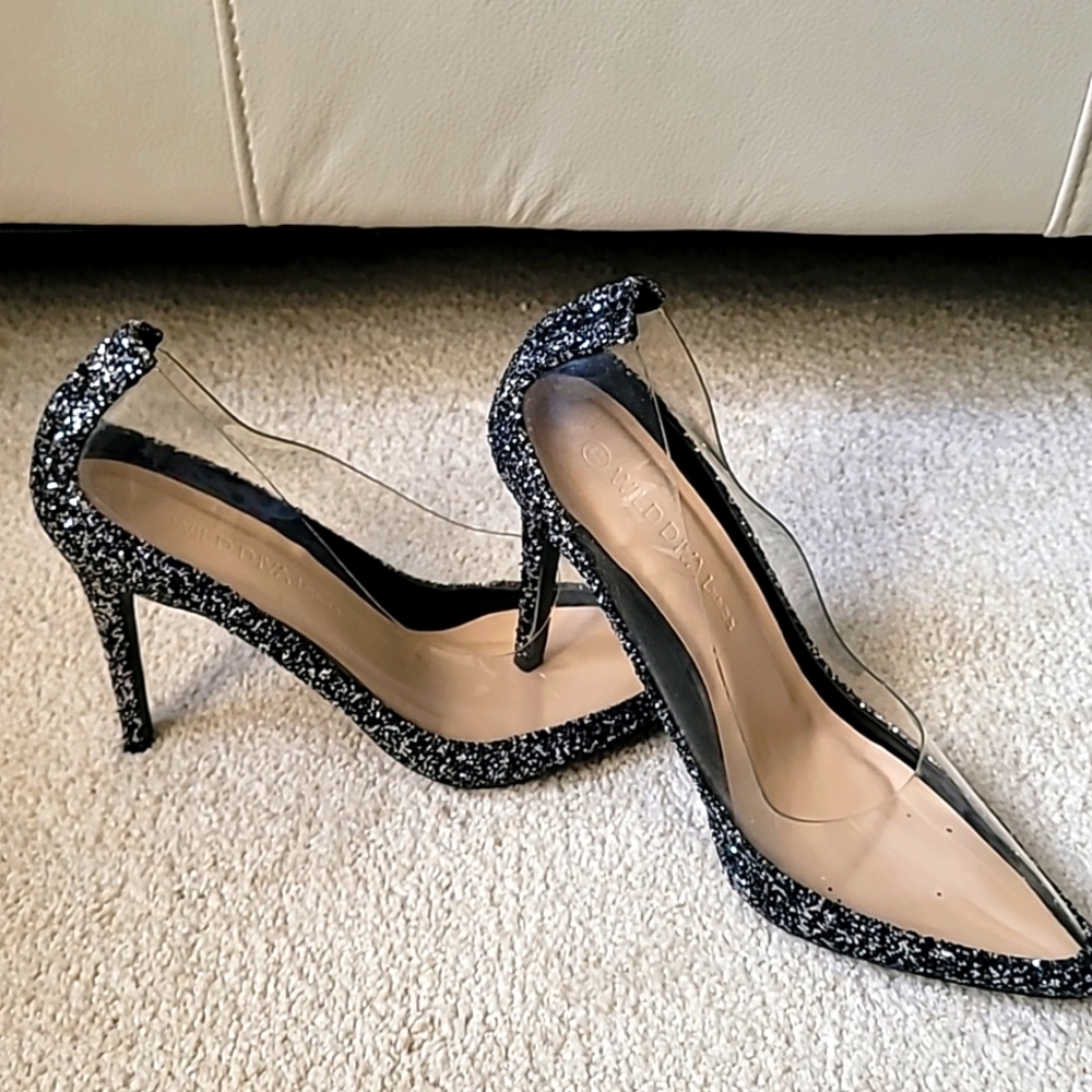 Shoes - Picture 2 of 4